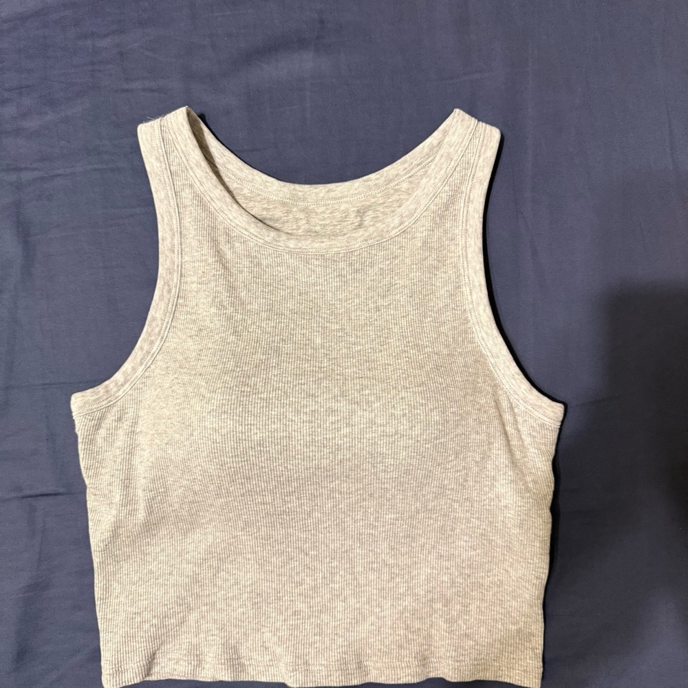 Uniqlo Bra-In Gray Ribbed Tank Top